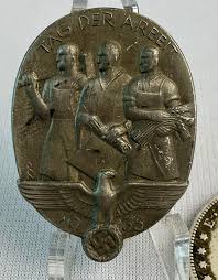 Tag der arbeit 1934 €12.00. Lot Vintage Original 1935 Wwii German Tag Der Arbeit Tinnie Badge