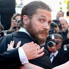 Tom hardy's haircuts have a great structure which allows him to experiment with many different hairstyles. Tom Hardy S 10 Best Beard Styles Haircut Inspiration