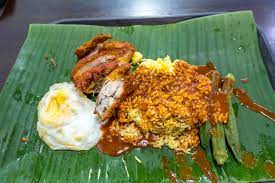 Alor setar) is the state capital of kedah, on the west coast of peninsular malaysia. Nasi Lemak Alor Setar Crisp Of Life