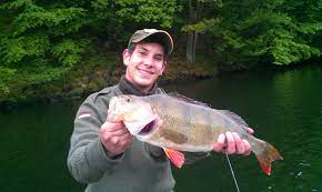 Das ist vor allem im sommer der fall, wenn das nahrungsangebot üppig ist. Barschgigant Aus Dem Rursee Blinker