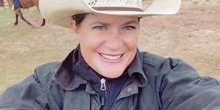 Cindy Branham's Instagram, Twitter & Facebook