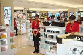 Discover the wide selection of products you can treat yourself to. Lotte Duty Free S New Jakarta Airport T2 Stores First Images The Moodie Davitt Report The Moodie Davitt Report