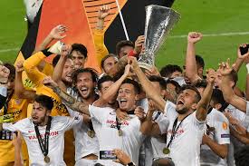 Uefa avrupa ligi, 1972'de uefa kupası adıyla başlayan bir futbol turnuvasıdır. Sevilla Uefa Avrupa Ligi Nde 6 Kez Sampiyon Oldu Evrensel