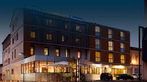 Opiniones de los inspectores, tipo de cocina, horario de apertura, precios, etc. Welcome Hotel Du Commerce Restaurant Hotel Saint Gaudens Hotel Pyrenees