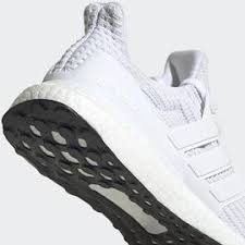 The stretchweb material serves as the shield protecting the boost midsole from abrasive elements. Adidas Ultraboost 4 0 Dna Preisvergleich Jetzt Preise Vergleichen