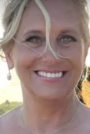 Can someone fix this picture where it's a full picture and not the top of  my head cut off and also take the hair out of my face?