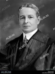 Charles Robb's Instagram, Twitter & Facebook