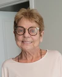 Eileen Sauer's Instagram, Twitter & Facebook