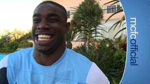 Manchester city defender micah richards showed he can pull a prank as well as he can pull his hammy, combining the two to 'your heart dropped,' he said to the ladies, laughing and then pointing. Funny Micah Gets The Giggles Youtube