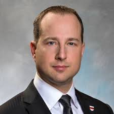 Fake Vaccine Cards and the Challenges of Decentralized Health Data