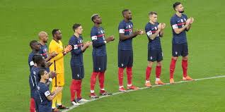 Didier deschamps a déjà une vingtaine de joueurs pour l'euro. Le Tacle Du Lundi L Equipe De France Ce Cadavre Qui Bouge Encore Le Point