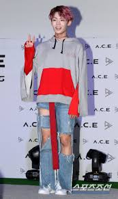 It was released on may 23, 2017, by beat interactive and distributed by sony music. í¬í†  Ace ì°¬ ë¸Œì´ í¬ì¦ˆë¡œ ê·€ì—½ê²Œ ì¡°ì„ ì¼ë³´