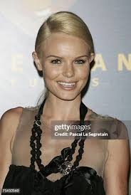 853 Pinning Up Hair Stock Photos, High-Res Pictures, and Images