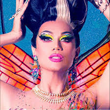 Deanne Martel's Instagram, Twitter & Facebook