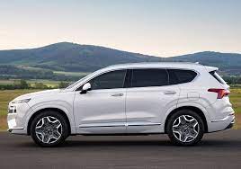 In the market for a hyundai suv that boasts stellar mpg ratings? 2022 Hyundai Santa Fe Redesign Brings Better Styling And Cleaner Look 2022 Cars