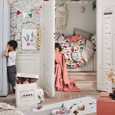 Annonce meubles et rangements divers joli meuble fait main en pin tienté et ciré aux baume des antiquaires. Comment Ranger Les Jouets D Enfant Elle Decoration