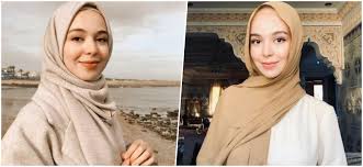 بیوگرافی احسان علیخانی ازی بازیگری تا مجری گری از ماه عسل تا عصر جدید با ناگفته های طلاق والدین با عکس جدید و اطلاعات همسرش را می خوانید. Ø¥Ø­Ø³Ø§Ù† Ø¨Ù†Ø¹Ù„ÙˆØ´ ØªØªØ­Ø¯Ø« Ø¹Ù† Ø¨Ø¯Ø§ÙŠØ§ØªÙ‡Ø§ ÙˆØªØ±ÙƒÙŠØ²Ù‡Ø§ Ø¹Ù„Ù‰ Ø§Ù„Ù…Ø­ØªÙˆÙ‰ Ø§Ù„Ù‡Ø§Ø¯Ù Ø­ÙˆØ±ÙŠØ©