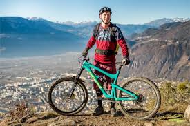 Downhill bikes are built to go big and shred hard, whether you're ripping a world cup downhill or charging through the gravity park. From Tour Mtb To Downhill Which Mountain Bike To Buy