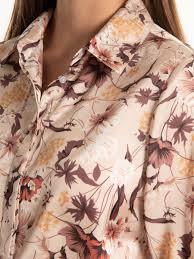 Slay the beach look with pretty florals, or walk your. Floral Print Blouse Gate