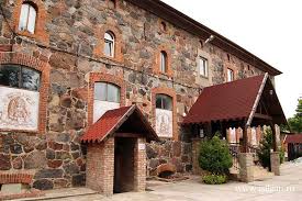 Фотоблог путешествий по разным местам в России и Мире: Музейно-выставочный  комплекс «Янтарный замок». Поселок Янтарный. Калининградская область.