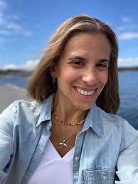 Elaine Dupre's Instagram, Twitter & Facebook