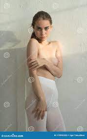 Young Beautiful Girl Posing Nude in Studio Stock Photo - Image of skincare,  model: 172993320