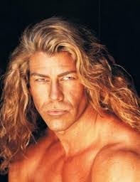 Deron Mcbee's Instagram, Twitter & Facebook