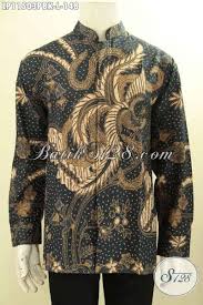 Berbagai model kerah kemeja pria bisa anda jadikan salah satu model fashion yang bisa digunakan di berbagai situasi formal maupun santai. Baju Muslim Pria Size L Bahan Batik Halus Dan Berkelas Pakaian Batik Solo Masa Kini Model Kerah Shanghai Halus Dan Modis Tampil Makin Berkelas Lp11503pbk L Toko Batik Online 2021
