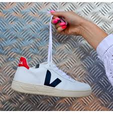 A sun terrace is available for guests to use at the apartment. Veja Fair Trade Women S V 10 Leather Trainer White Nautico Pekin