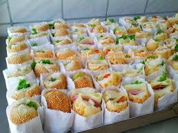 Pin Von Karen Lopes Auf Cha Revelacao Bebe Batizado Fingerfood Fingerfood Rezepte Essen Fur Partys