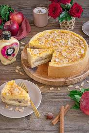 Bratapfelkuchen Mit Eierlikoer Bratapfel Eierlikoerkuchen Weltmeister Der Konditoren Manfred Bacher Kuchenrezepte Mit Eierlikor Rezept Kuchen Rezepte Einfach Kuchen Rezepte Kuchen Und Torten Rezepte