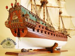 Eendracht verandert met de tijd en haar klanten mee. Eendracht Wooden Model Ship Stern View The Model Shipyard