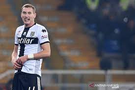 Дејан кулушевски, pronounced ˈdɛjan kuluˈʃɛvski; Dejan Kulusevski Beberkan Alasan Pilih Gabung Juventus Antara News