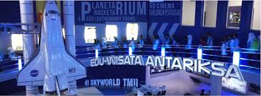 Dalam sky world pengunjung bisa belajar ilmu. Skyworld Tmii Home Facebook