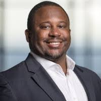 Melanie Arnett's Instagram, Twitter & Facebook