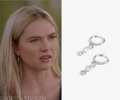 Legacies: Season 4 Episode 17 Lizzie's Silver Earrings