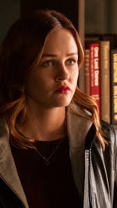 Verstorbene Serien-Figuren, die zurückkehrten: Candace, „You“