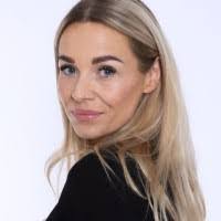 Dee Andersen's Instagram, Twitter & Facebook