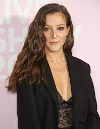 Camille lellouche interprète survivor de destiny's child pour défendre sa place pour les grands shows 2020 c'était comment pour camille lellouche ? Camille Lellouche Ses Revelations Sur Son Mysterieux Ex Elle