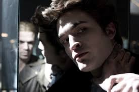 Transgresión Continua: Crepúsculo, jóvenes ocultos... a dos metros bajo  tierra