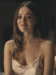 Bex White Lotus Chelsea