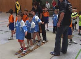 Freier fall und der ball landet unhaltbar im ziel. Wenn Nicht Jetzt Wann Dann Mini Spieltag Am 11 03 2007 In Illingen Sv Illingen Abteilung Handball