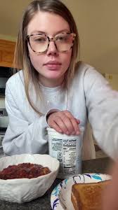 Delicious Meatless Chili and Grilled Cheese Recipe