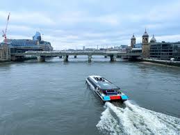 テムズの畔で｜𝐋𝐢𝐟𝐞 𝐁𝐲 𝐓𝐡𝐞 𝐓𝐡𝐚𝐦𝐞𝐬