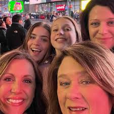 Happy 18th birthday to the one and only @lucy.manning6! Beauty, wisdom,  strength, faith, friendship, loyalty & fun are just a few words to describe  her depth! Lover of good music, good style,