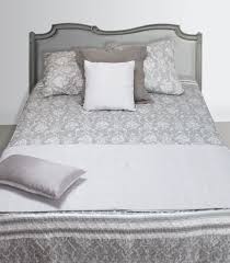 Boutis Imprimee Nadine Pour Donner Une Ambiance Cosy Chic Et Romantique A Votre Chambre Decoration Chambre Romantique Couvre Lit Boutis Boutis Matelasse