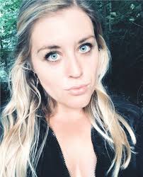 I think it took me years to figure out what works for me, I'm a very all or  nothing sort of person which doesn't really fit with the normal 9-5. I'm  super