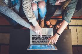 Úsalos en facebook, twitter, instagram o en su blog! Stop Convincing People To Read Your Work By Drizia Bolanos The Brave Writer Medium