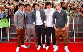 Teen boys want to look good and a big demon slayer nezuko phone wallpaper #phonewallpaperquotes demon slayer nezuko phone wallpaper anime telefon duvar kağıdı. Hd Wallpaper One Direction Red Carpet Dude Guys Teen Male Boys Background Wallpaper Flare