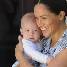 Prince harry and meghan, duchess of sussex are seen with their baby son, who was born on monday morning, during a photocall in st george's hall at windsor castle. How Meghan Markle And Prince Harry S Son Archie Is Adjusting To Los Angeles